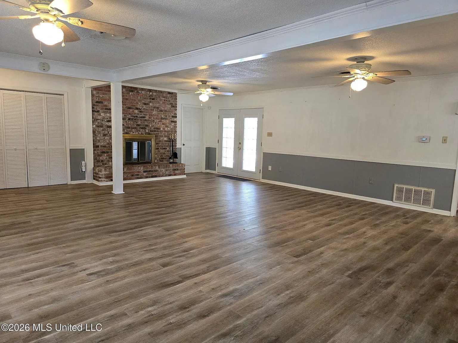 3 bed, 2.0 bath, 1680 sqft, $2,000 — Photo 3