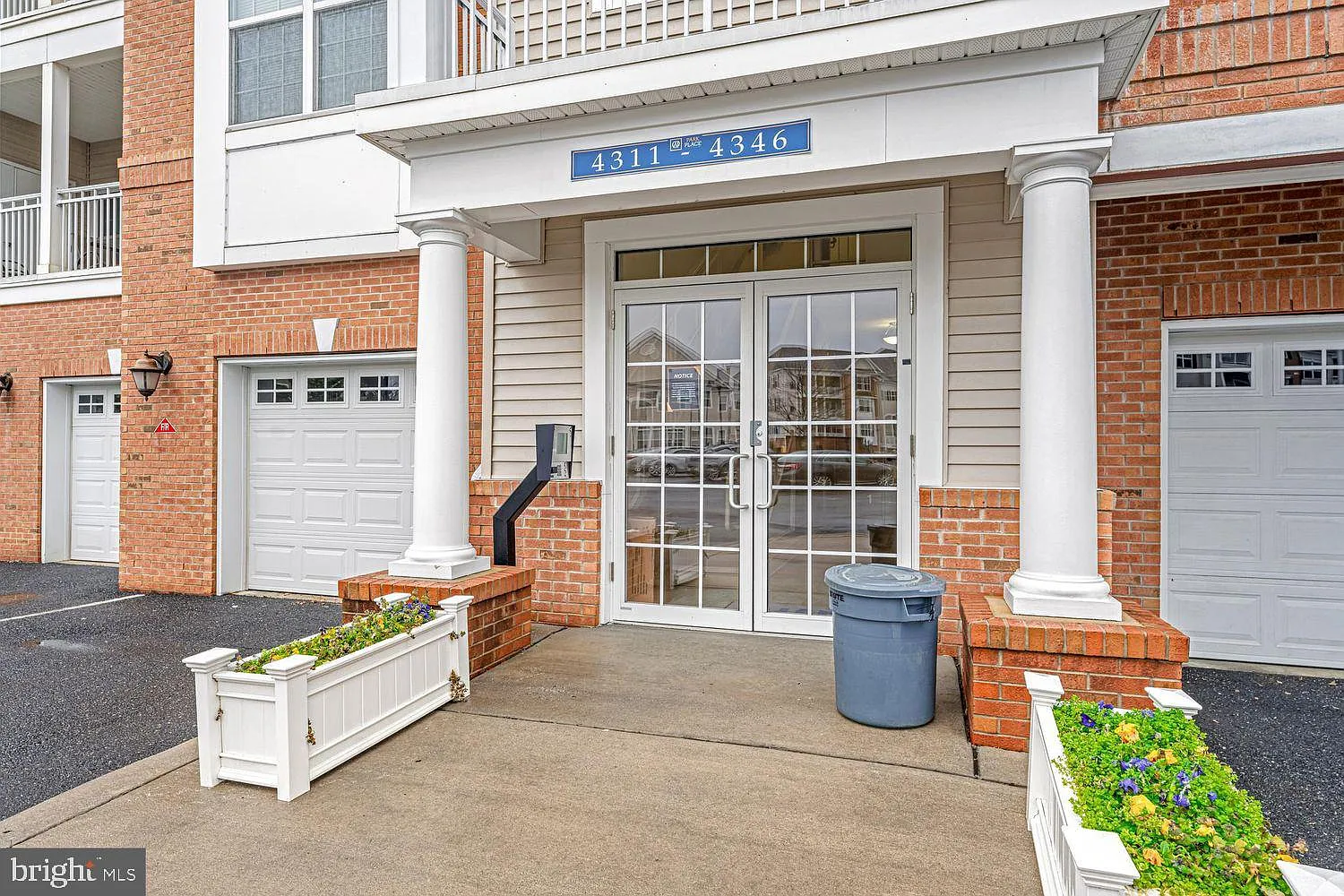 2 bed, 1215 sqft, $2,980 — Photo 3