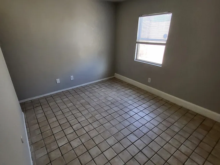 1524 W Monroe St #B — Photo 11