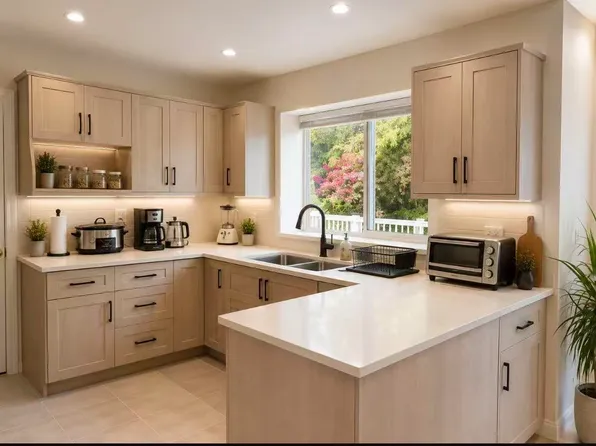 1565 Bramble Ln, Coquitlam, BC V3E 2T5