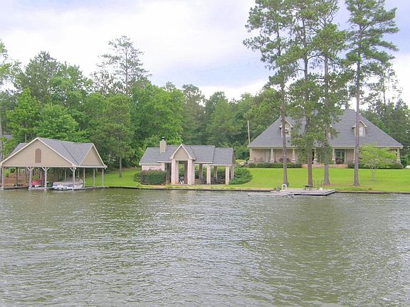 2nd image of 1298 Lee Road 743