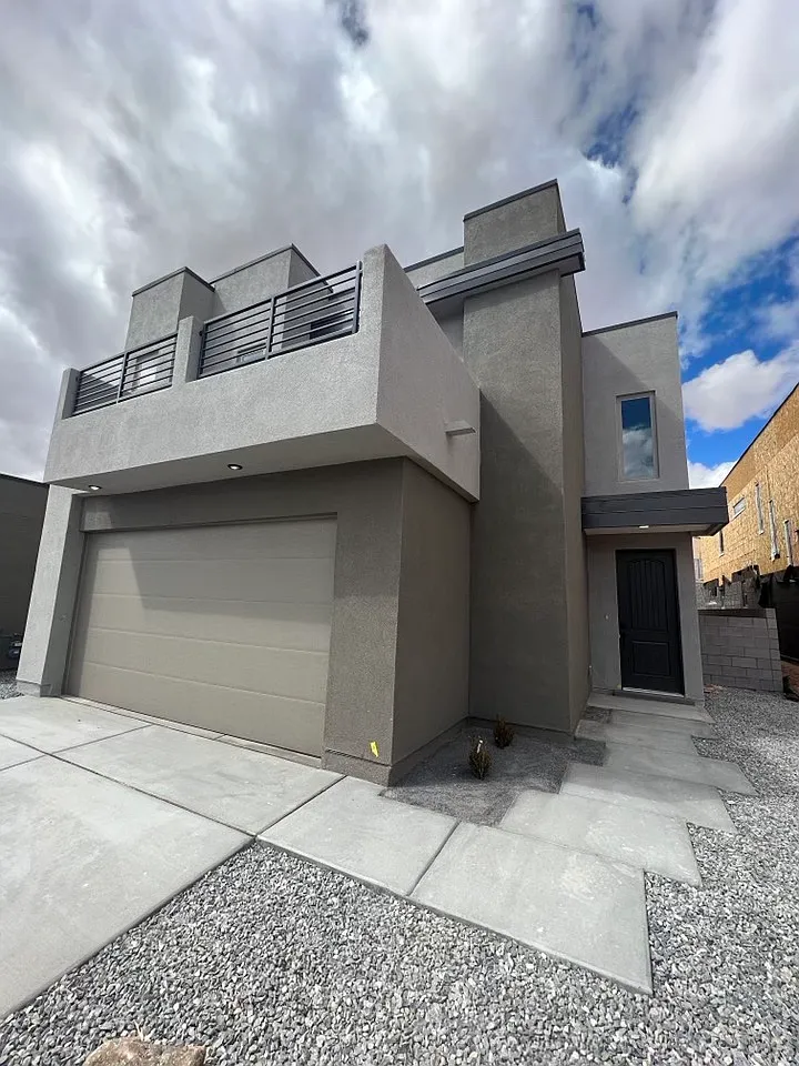 5781 Cosmo Ct NE — Photo 1