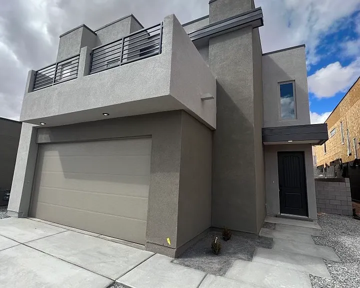 5781 Cosmo Ct NE — Photo 1