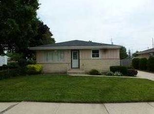 8115 17th Ave, Kenosha, WI 53143