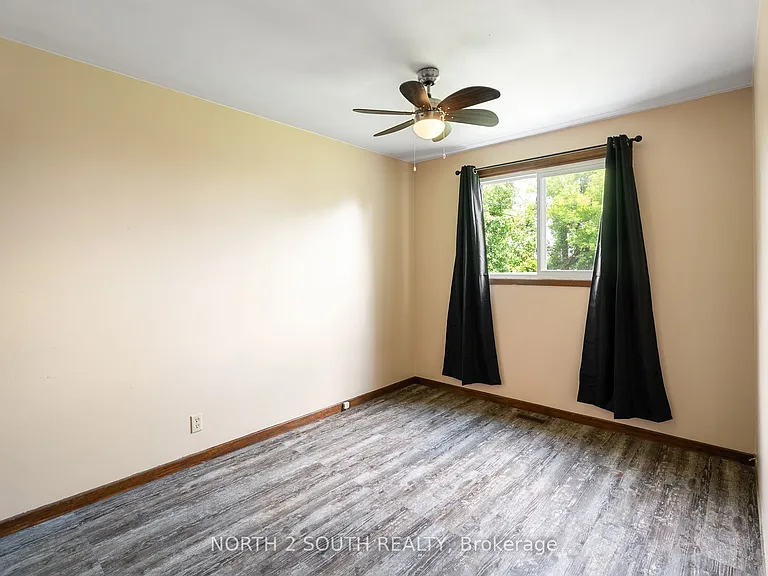 1360 Goyeau St — Photo 13