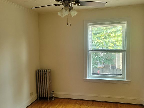 3rd image of 4309 W Sunnyside Ave