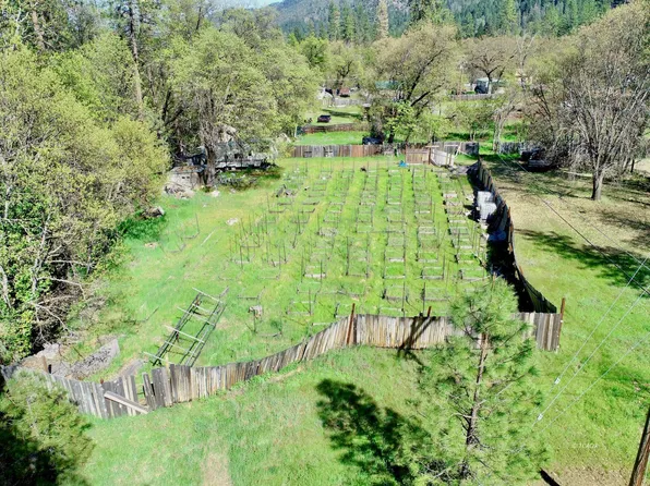 180 Ryan Ln, Hayfork, CA 96041