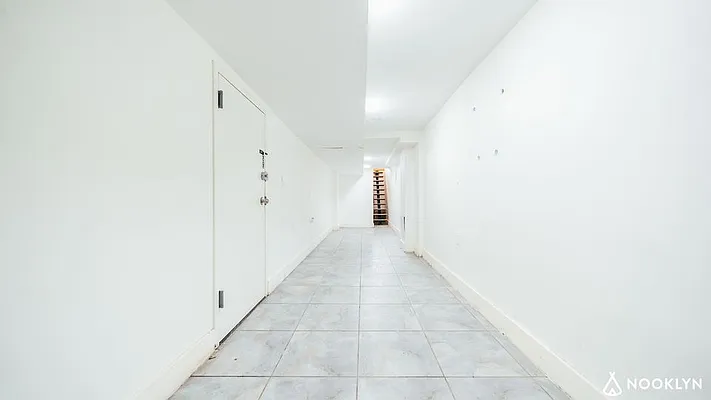 Rented by Nooklyn NYC LLC | media 21