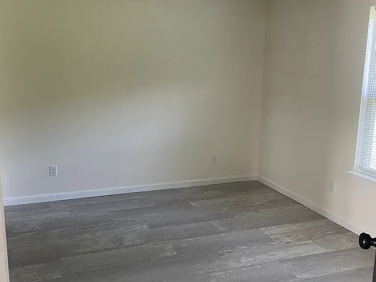 237 Fulkerson Dr #B — Photo 10