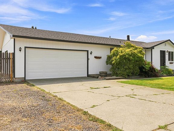 3rd image of 12522 E 27th Ave