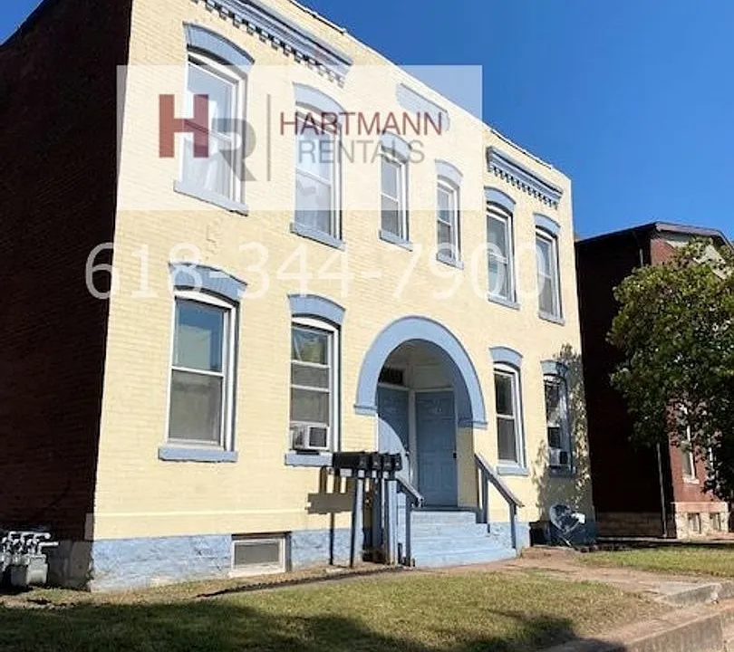 2141-2143 Edison Ave