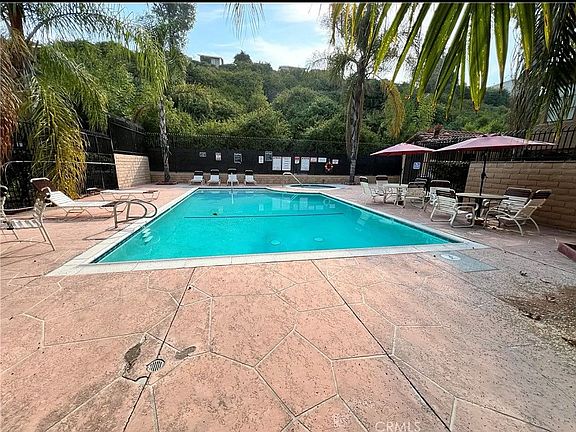 3rd image of 1420 Kauai St