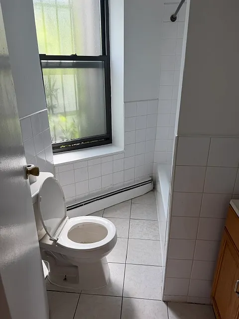 343 East 6th Street — Photo 4