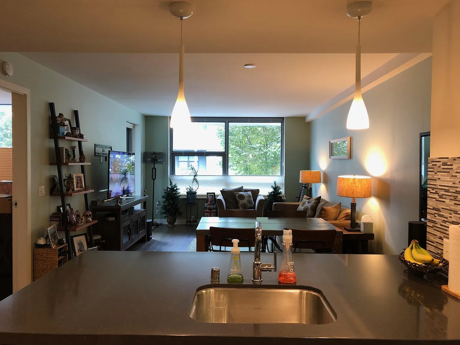 1 bed, 973 sqft, $4,695 — Photo 4