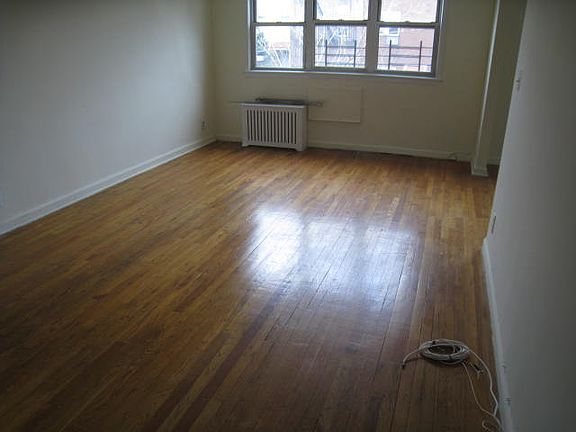 3rd image of 23-33 38th St #2A