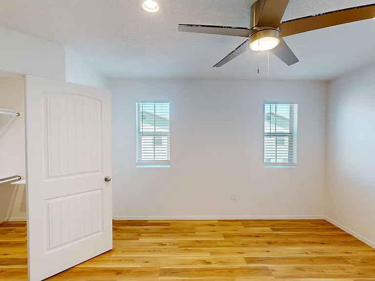 2 Bed Contemporary Town Homes in Fantastic North Valley Community — Photo 51