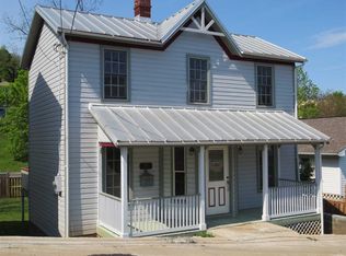 905 W Johnson St, Staunton, VA 24401