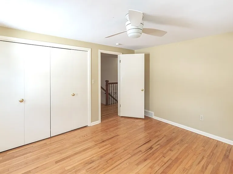 23721 Greenlawn Ave — Photo 27