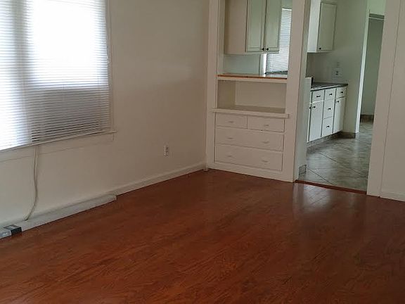 2nd image of 626 W Neville St