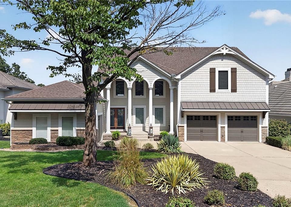 1st image of 326 Shore Dr