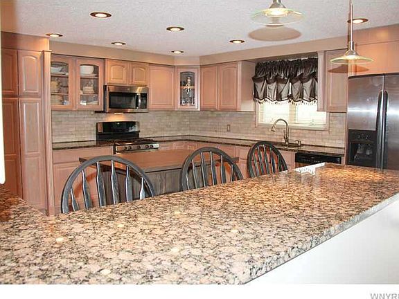 4th image of 6944 Christi Ln