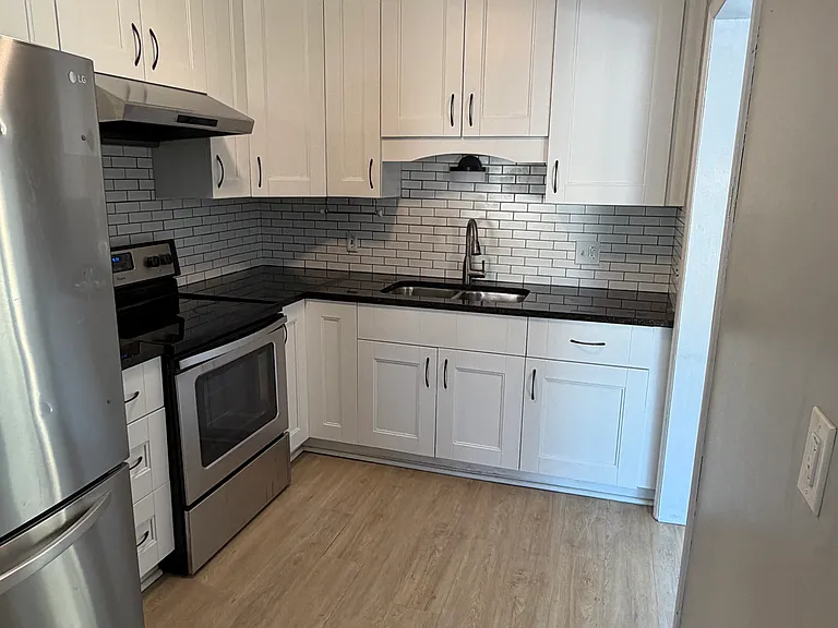 2454 Cranford Rd — Photo 1