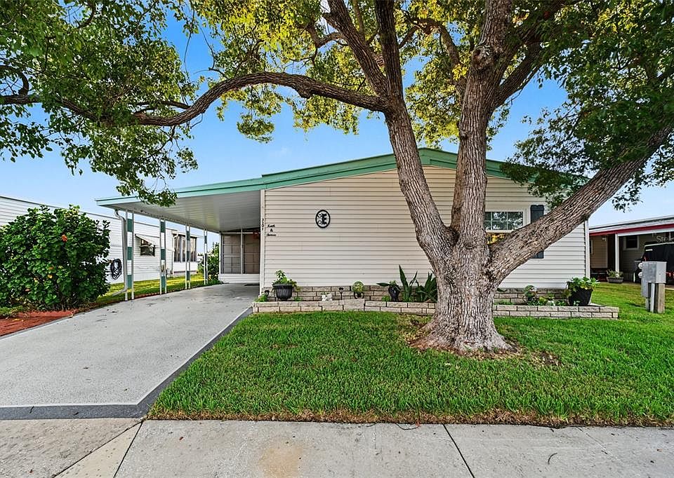 1st image of 3207 BREWSTER DRIVE