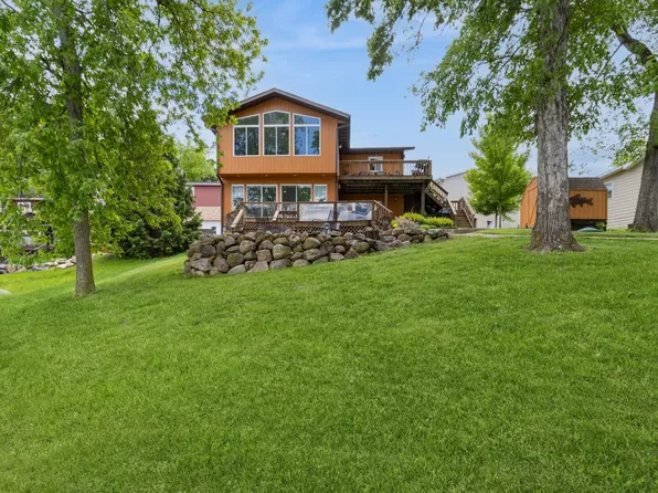 201 Cottage Ln, Montezuma, IA 50171