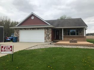 8320 Upton Dr, Shepherd, MI 48883