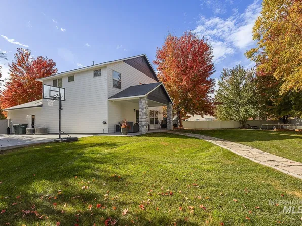 2722 Omera Ct, Meridian, ID 83646
