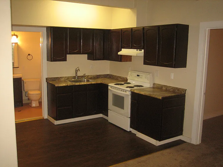 2109 NW Northrup St #3 — Photo 9