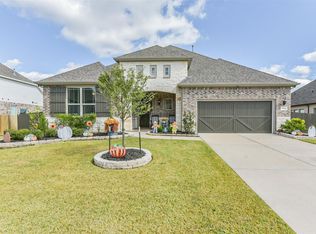 13526 Sacred Oaks Dr, Mont Belvieu, TX 77535