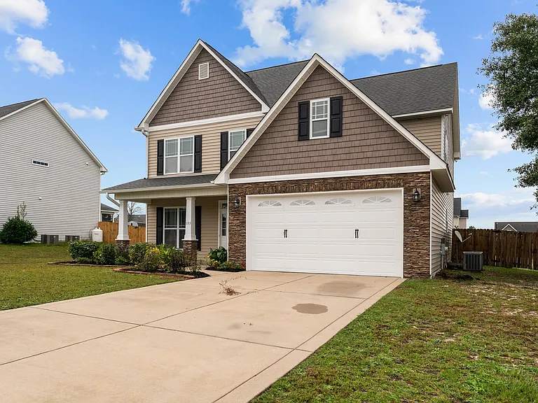 133 Lockwood Dr — Photo 43