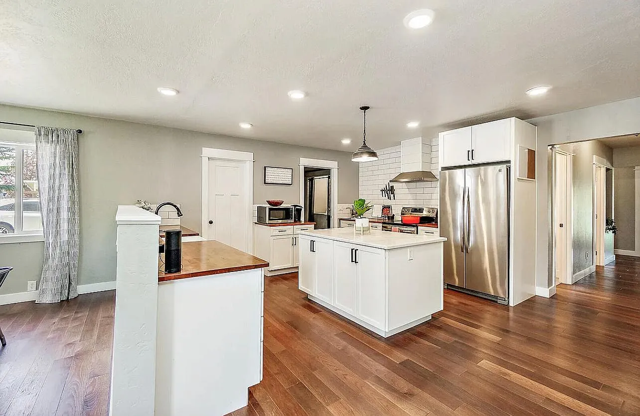 2981 E McAndrews Rd photo 1