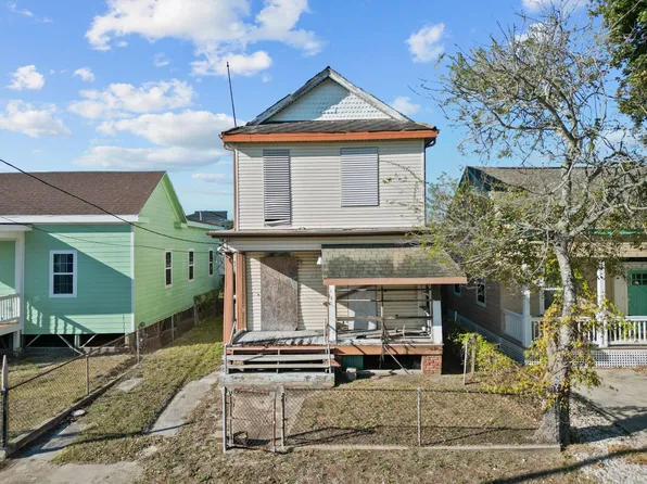 1109 29th St, Galveston, TX 77550