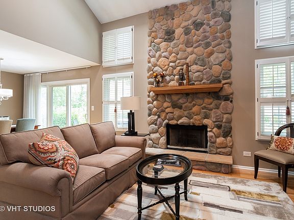 4th image of 30W011 Spruce Ct