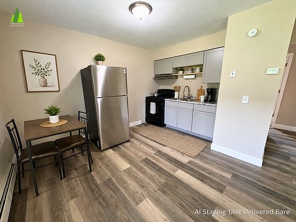 5th image of 779 Anderson Ave APT 3