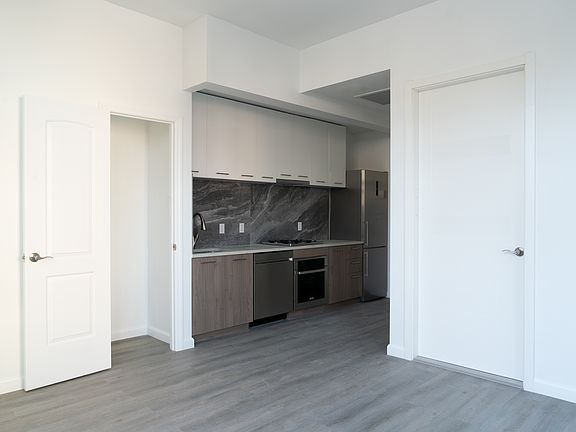 5th image of 111 Mulberry St #3A