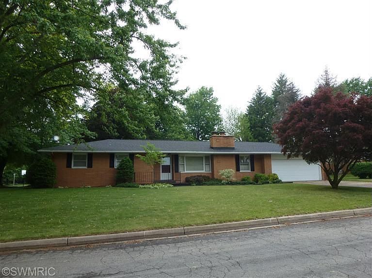 1st image of 711 Parkside Dr