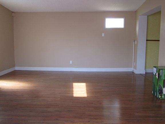 4th image of 3438 Cantrell St