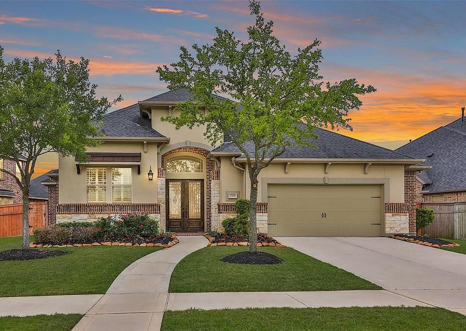 27619 Lakeway Trail Dr. has everything you want in a home- upgrades, style, charm, and an awesome community!