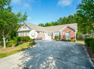 601 Meriweather Dr, Calera, AL 35040