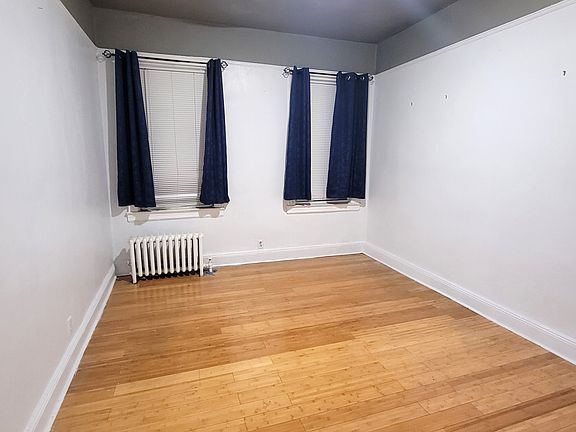 4th image of 4719 38th St Floor 1