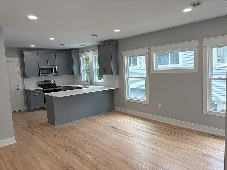 333 Fuller Ave SE #2 — Photo 2