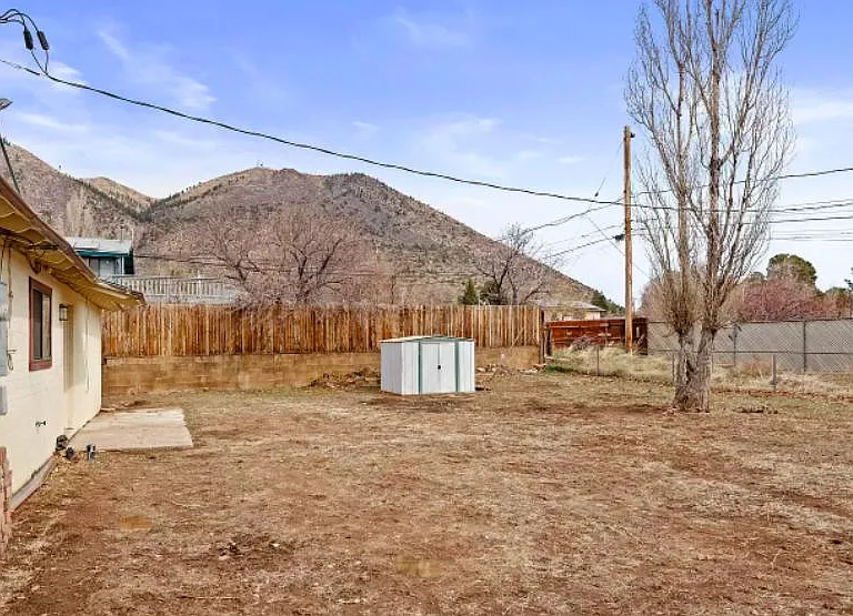 3450 N Manor Rd — Photo 11