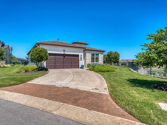 2nd image of 110 Delfino PL