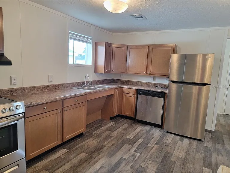 5700 Holiday Park Blvd — Photo 6