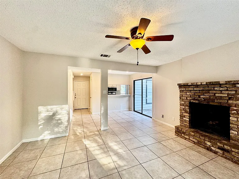 8106 Hood Cir #A — Photo 4