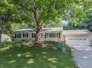 3600 White Oak Rd SE, Cedar Rapids, IA 52403