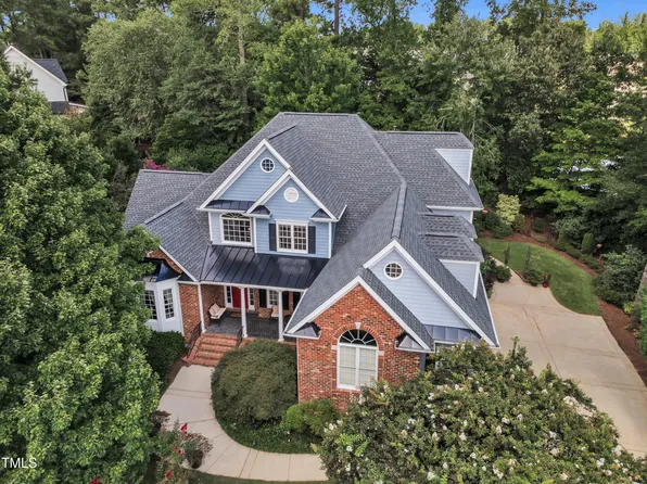 702 Edgemore Ave, Cary, NC 27519